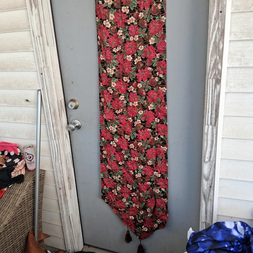 Christmas Table Runner Poinsettia Ornament Floral Red Green Home Alone 120 in